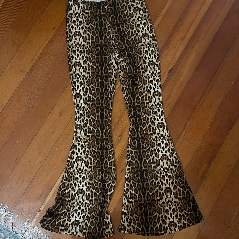 Stretchy cheetah flare pants